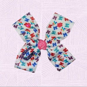 💝 Handcrafted 5 inch hair bow with glitter letter “U” 🎀